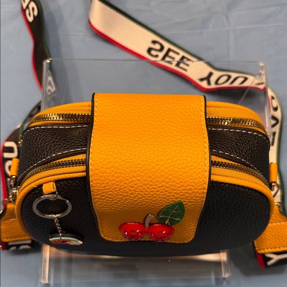 Unbranded star fruit cute semicircle magnetic buckle crossbody bag - Picture 2 of 10